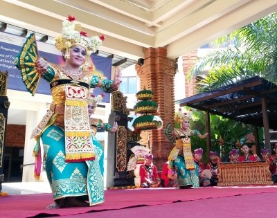 Mendikbud Mengajak Masyarakat Menjaga Kelestarian Budaya Indonesia 